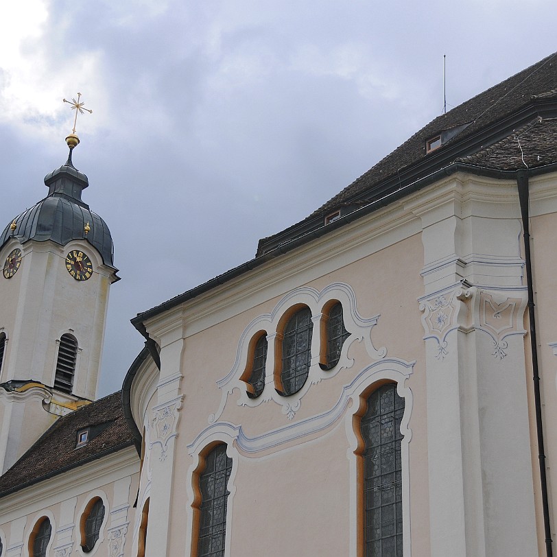 DSC_0577 Die Wieskirche ist eine bemerkenswert prächtig ausgestattete Wallfahrtskirche in Wies (Gemeinde Steingaden) im sogenannten Pfaffenwinkel (Bayern). Der...